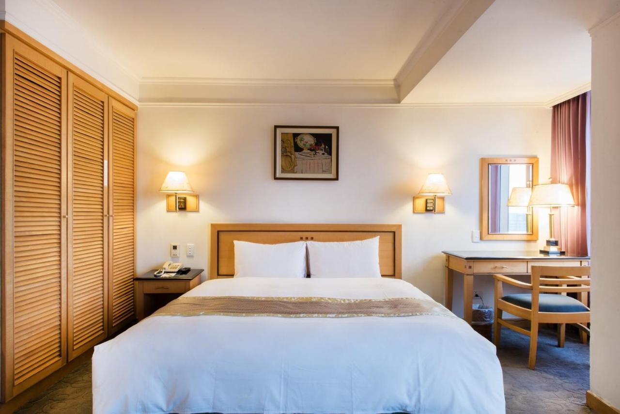 Hometel Hotel Kaohsiung Dış mekan fotoğraf